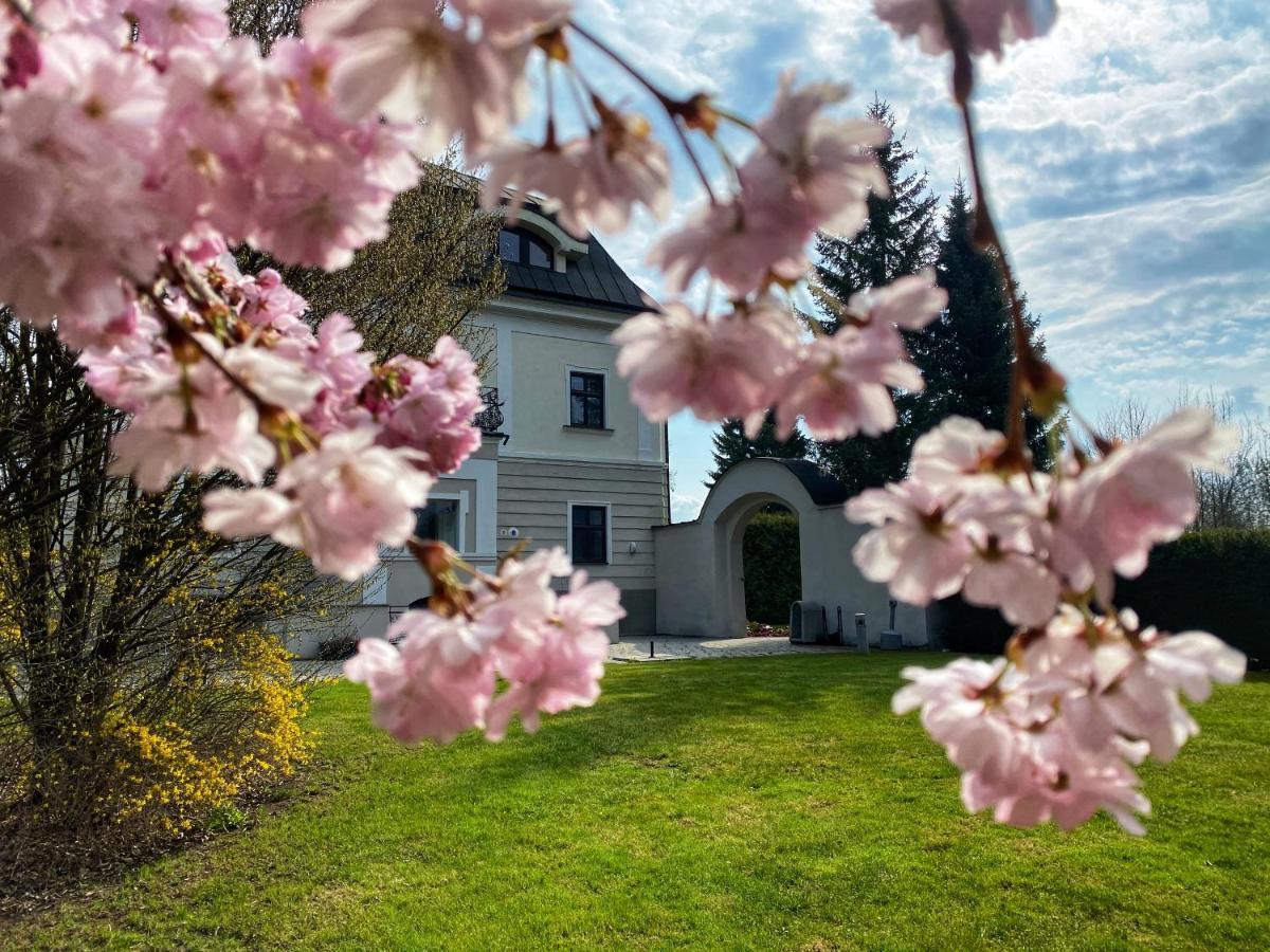 Hotel Villa Necas Zilina Luaran gambar